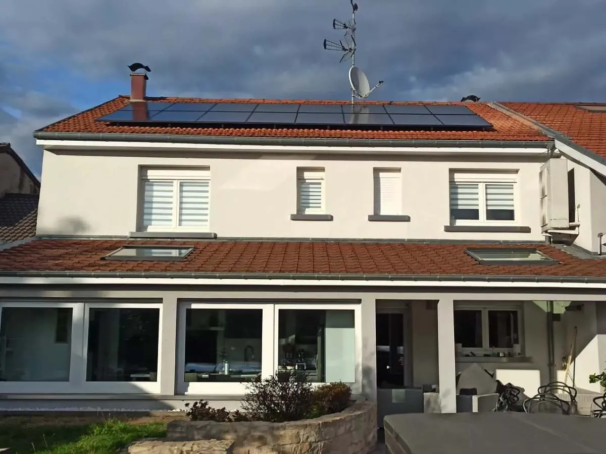 installation panneaux solaires a freistroff 57320 photo 1200x900
